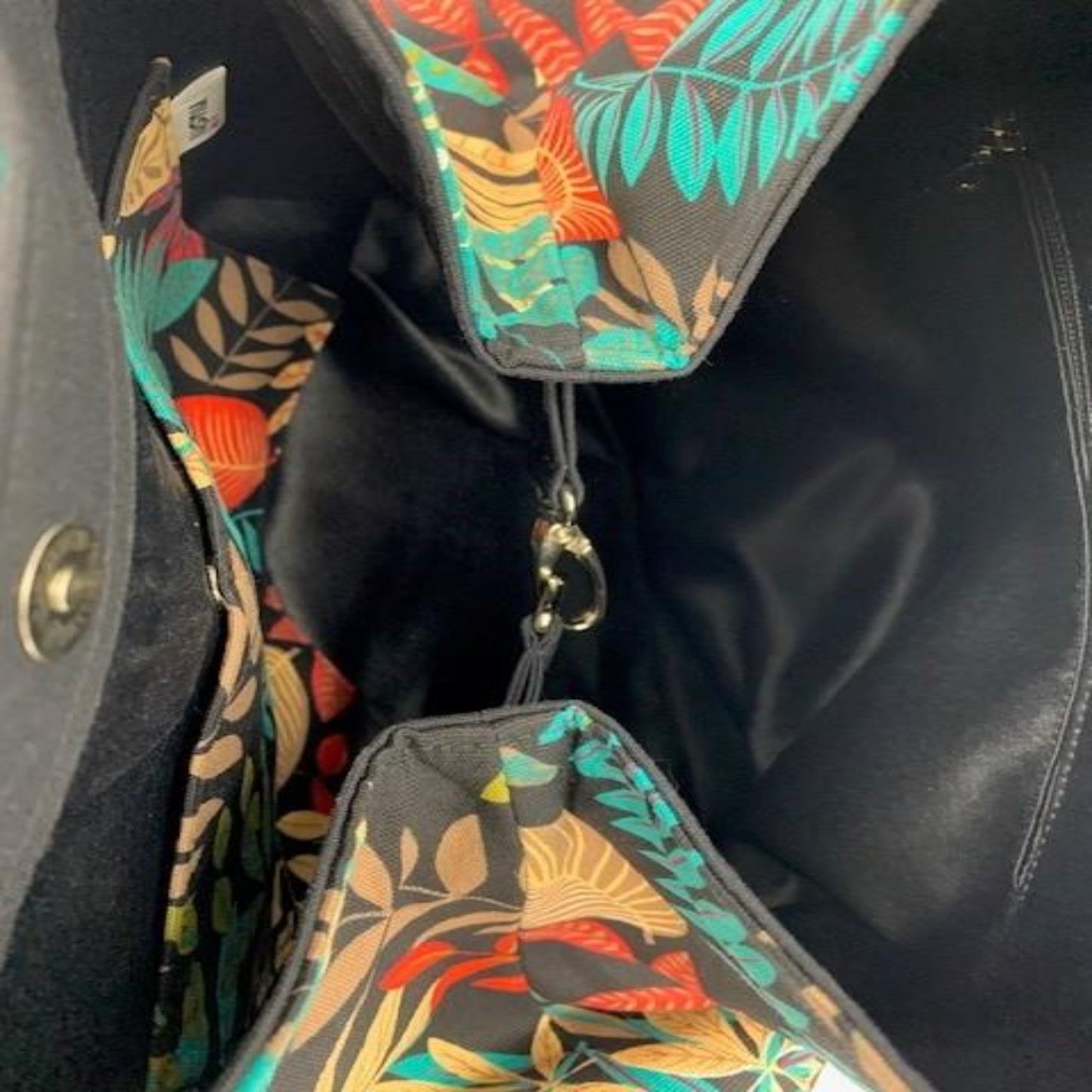 honeysuckle_internal_shot